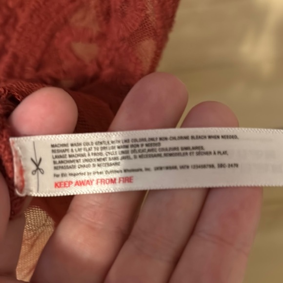 Free People Open Tie Front Lace Kimono Coverup in rust red sz OS. Rare find! - Picture 4 of 6